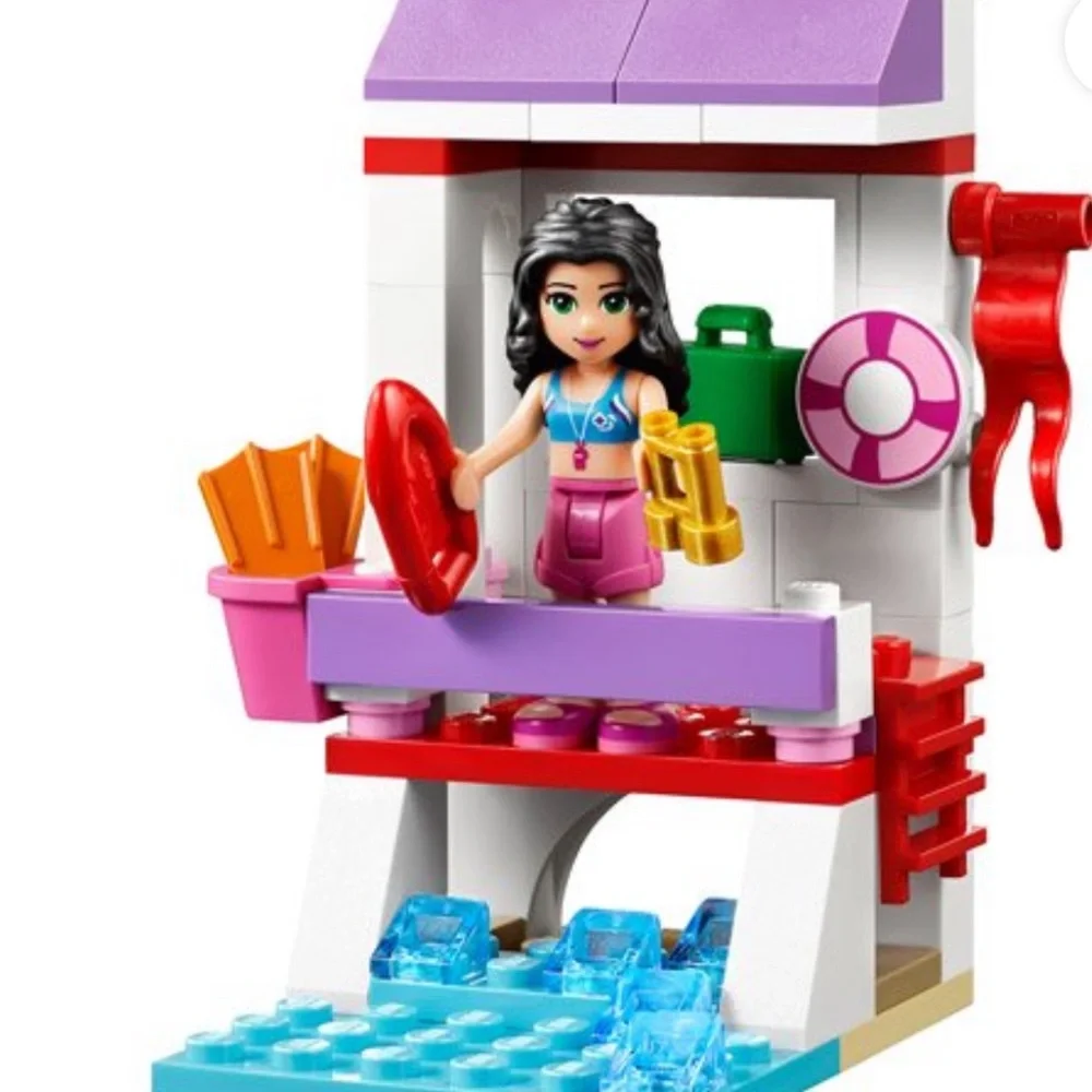 NWOB LEGO Friends Emma's Lifeguard Post Building Set #41028. 78 pieces.